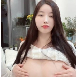 杨晨晨在秀人网上的社保视频