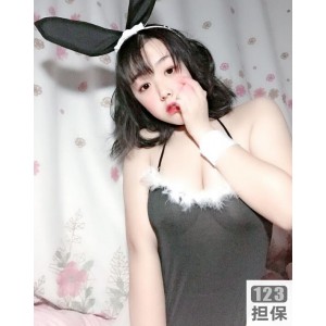 抖音和视频合集这两个词可以去掉，因为它们是平台和视频的概括性描述，不是具体的商品标题。剩下的neo奶酪、香草少女和你的学姐可以作为商品标题，可以根据需要增加细节，例如：-neo奶酪可以改为新鲜美味的neo奶酪-香草少女可以改为清新香草味的香草少女口红-你的学姐可以改为时尚潮流的你的学姐系列服装