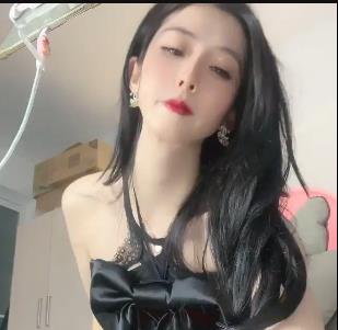 抖音美女鱼鱼超长定制社保视频露脸大长腿身高176cm15个视频总大小993M