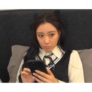糖心una尤奈，颜值身材全L出镜，精选嫂子上门按摩，下载观看