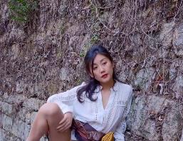 Fullfive：P站红人宜家女主原版超清自拍户外视频