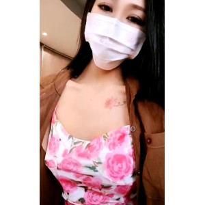 户外餐厅表演：不明液体盘出场，视频大小3V+2.2G