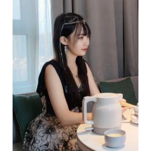 糖糖：网红直播，打扮化妆视频分享