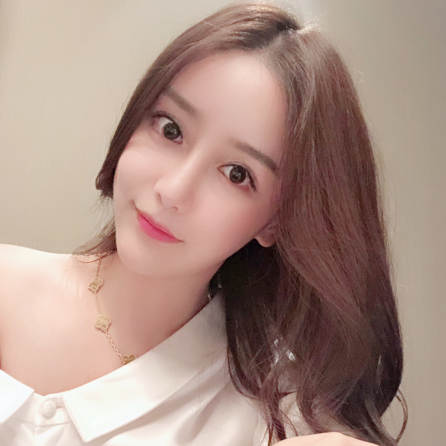 《顶级美少女主播高清合集》-视频数量丰富,让你尽情享受!