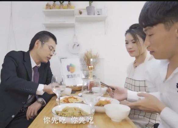 妻子的谎言:眼镜D丝男爆弄无保护怼脸上,29分钟剧情传媒大片