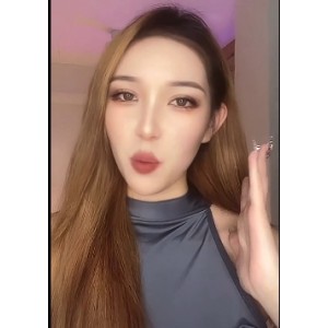 宋可13位美女互动图片：某处球球精选