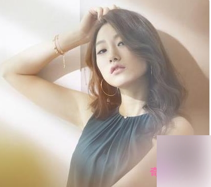 日系美女吉克隽逸作品合集:1集1.14G,双人轻度SM剧情游戏