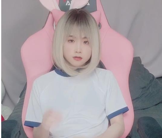 OnlyFans韩国TS-Lua合集35V,总大小4.9G,可爱风格引人入胜