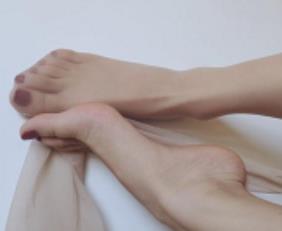 萌兰酱：汉服肚兜足技合集，5.7MB视频精彩呈现