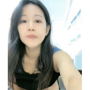 办公室白领小小溪：水花喷泉般的表演魅力