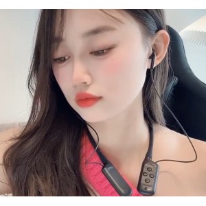 Anan_babe：童颜大罩杯新资源5V+4G，百度盘大放送！