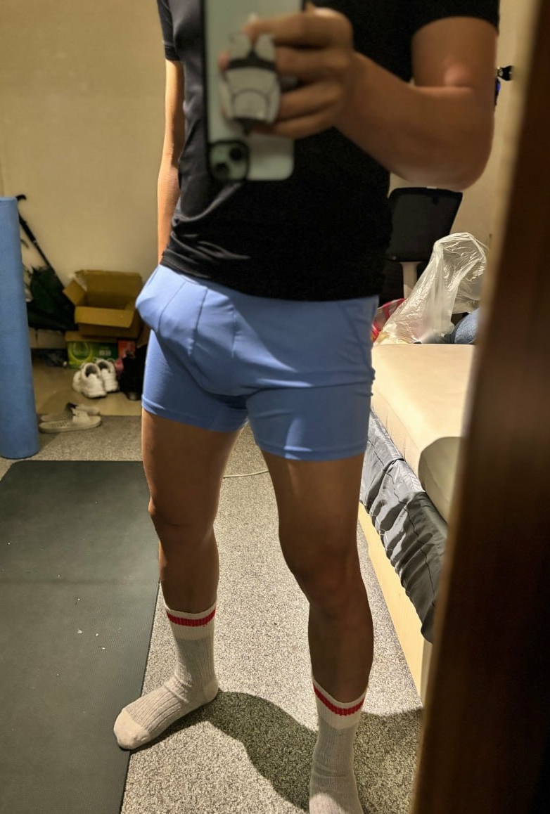 王humblycocky202392v48.3g”的视频引起了很多人的关注,通过百度、ED2K等平台收藏的OF原档也让人趋之若鹜。视频数量虽不多,但每一个都让人过目不忘,让人大开眼界。