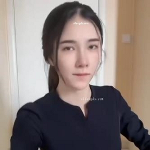 魅力空姐邹琳：视频丰富多样，颜值在线