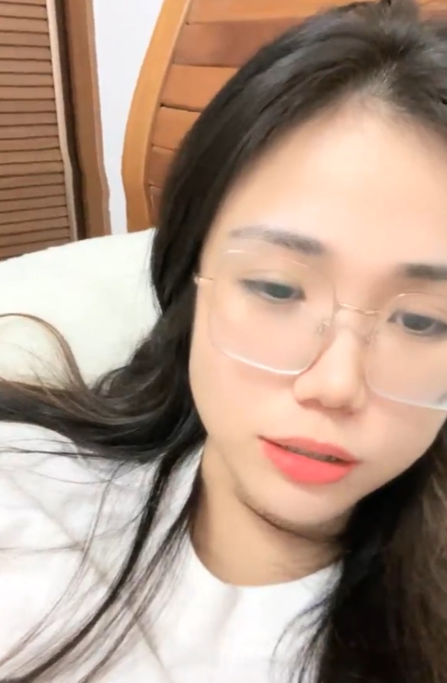 微博妮妮清纯合集60部56.4G优质眼镜妹