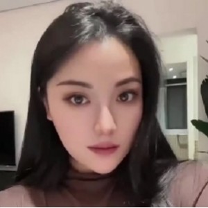 劲爆边缘女模特最新吃瓜泄密，私密群内部展示约会照片视频25套