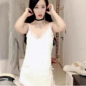 土豪定制美女主播（梦菲桐香）社保合集