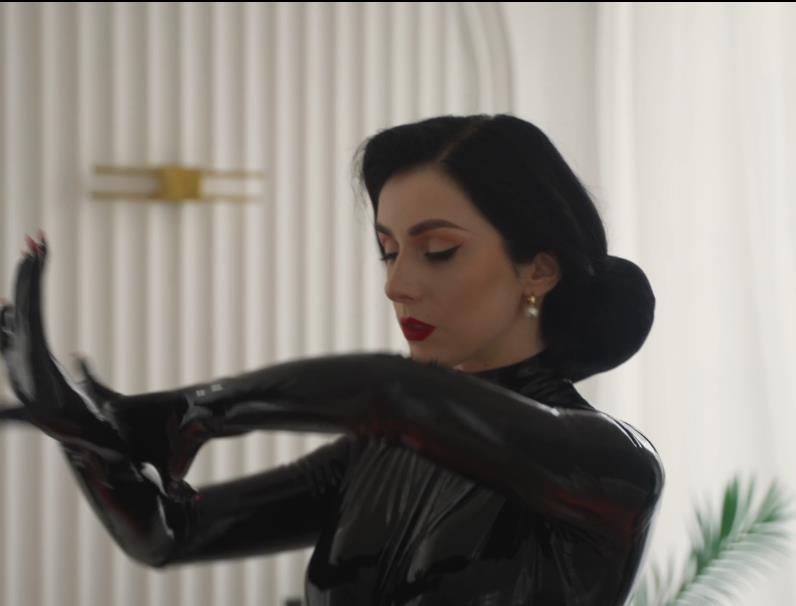 优质冷白皮推特Misselliemouse胶衣女王67V35.8G合集