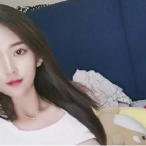 推特清纯美女独自在家小玩具1V1.23G声音超酥