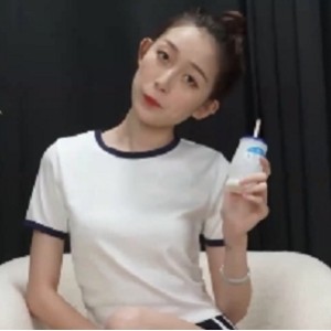小脚丫诱惑热裤女神baby1V2.32G百度云资源绝美线条